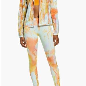 Women’s Nike Epic Luxe Dry Fit Leggings 💛🤍🧡